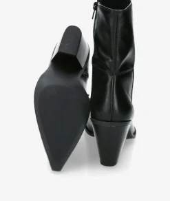Botines CORINAM5820 en negro