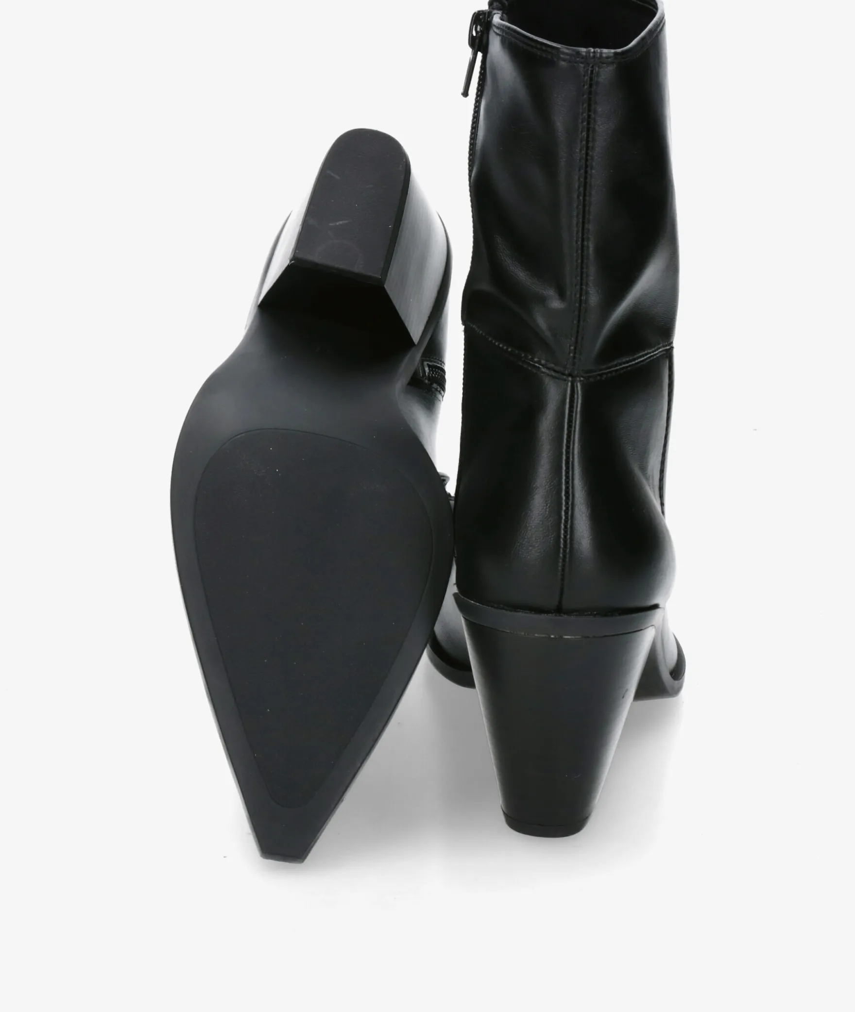 Botines CORINAM5820 en negro