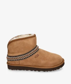 Botines UGGCLASSIC MINI CRESCENT en cuero