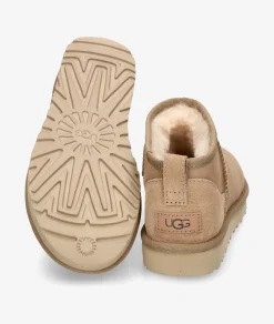 Botines UGGCLASSIC ULTRA MINIen beige