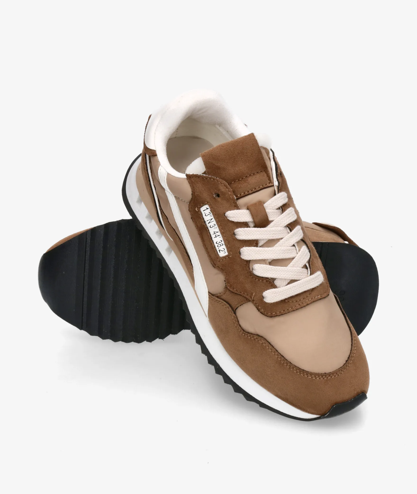 Deportivos CORINAM5580 en beige
