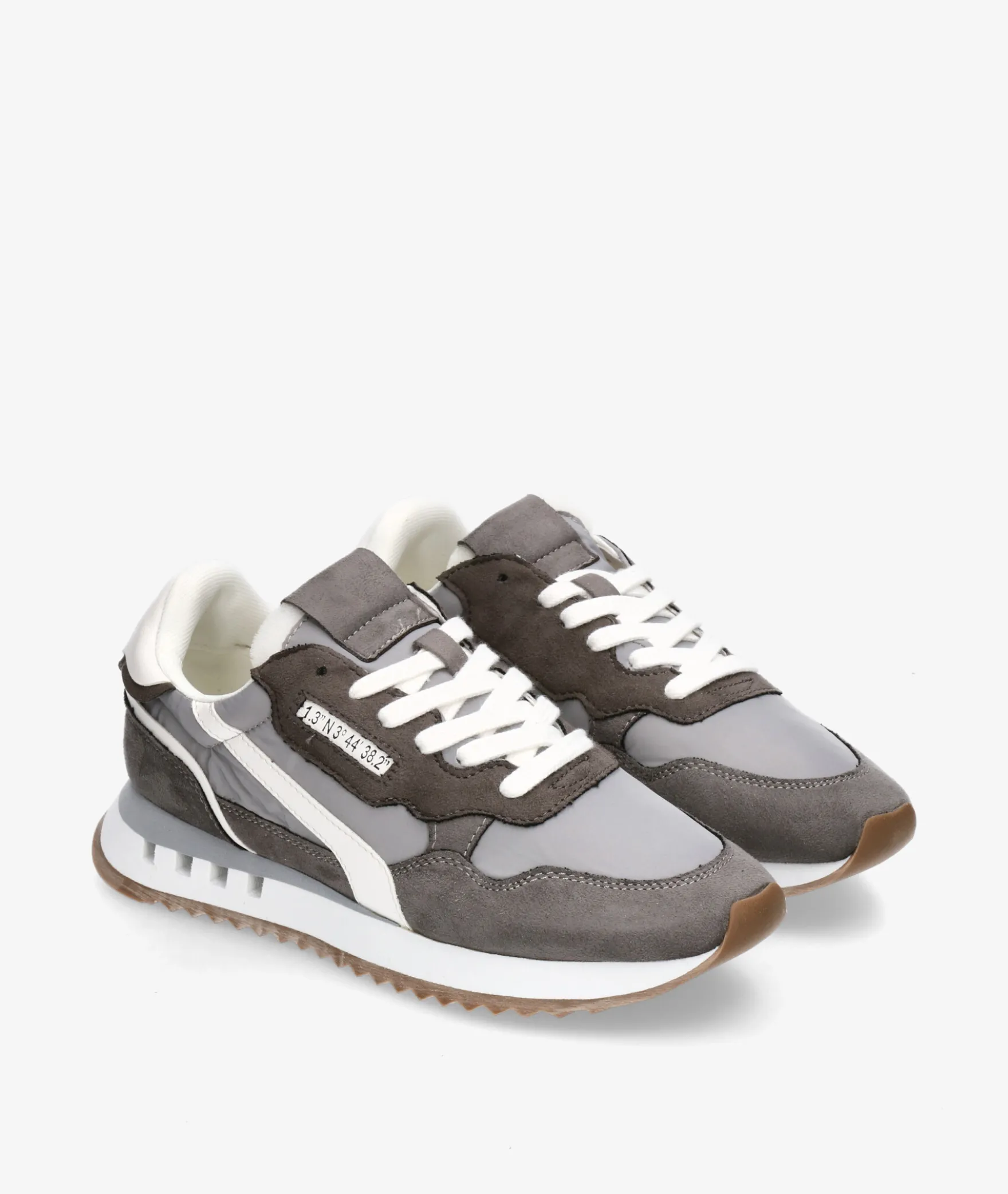 Deportivos CORINAM5580 en gris