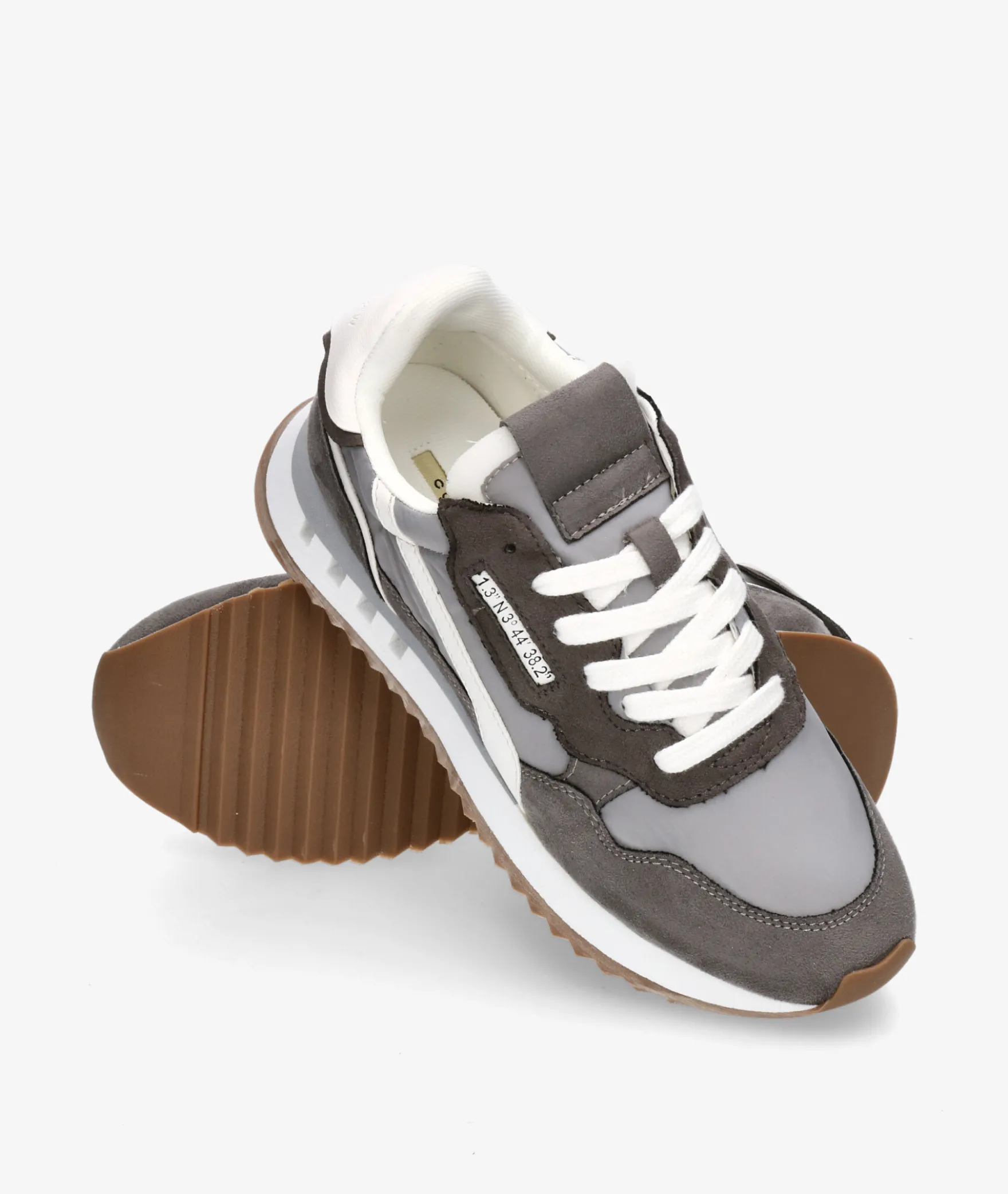 Deportivos CORINAM5580 en gris