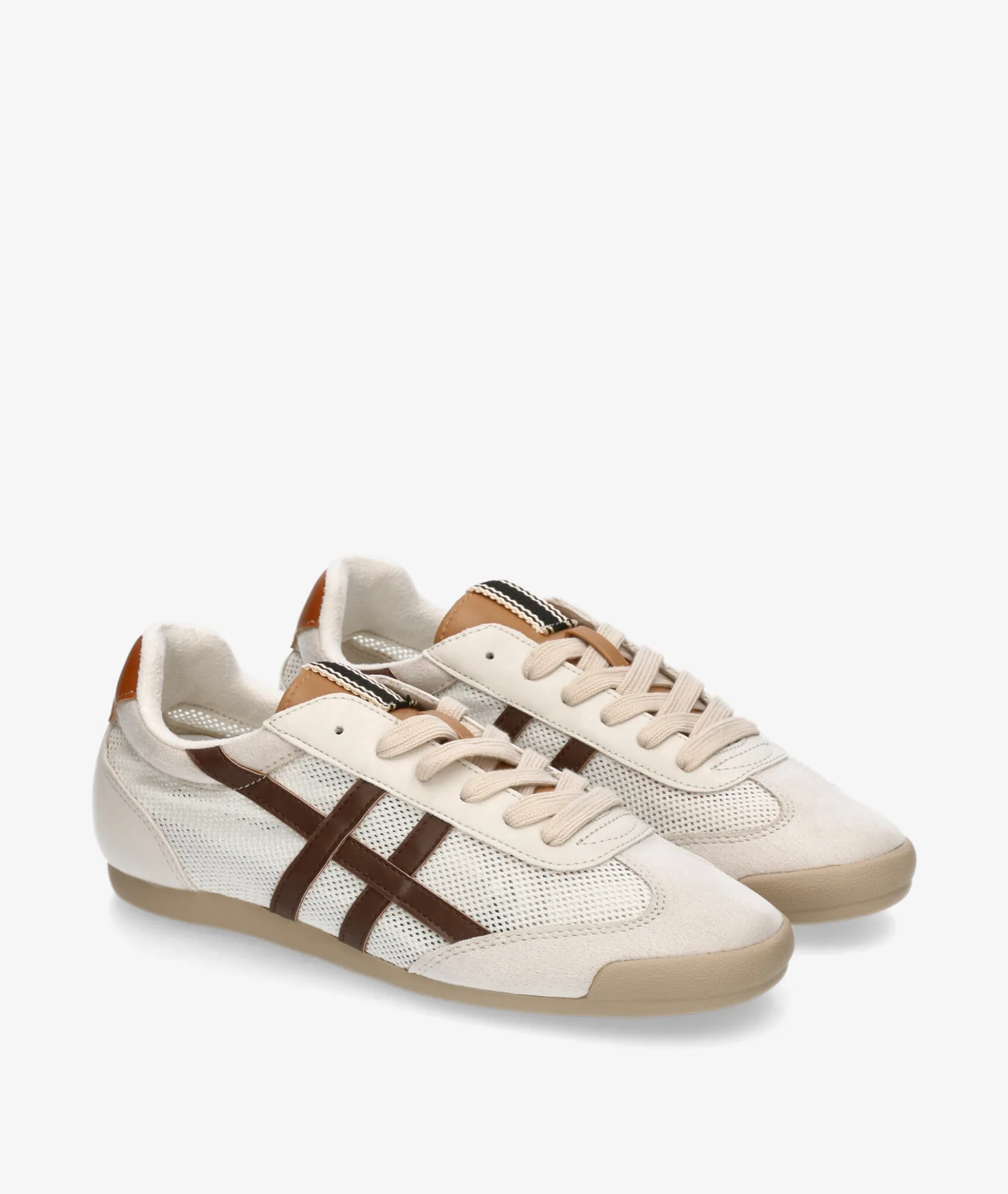 Deportivos CORINAM6035 en marrón