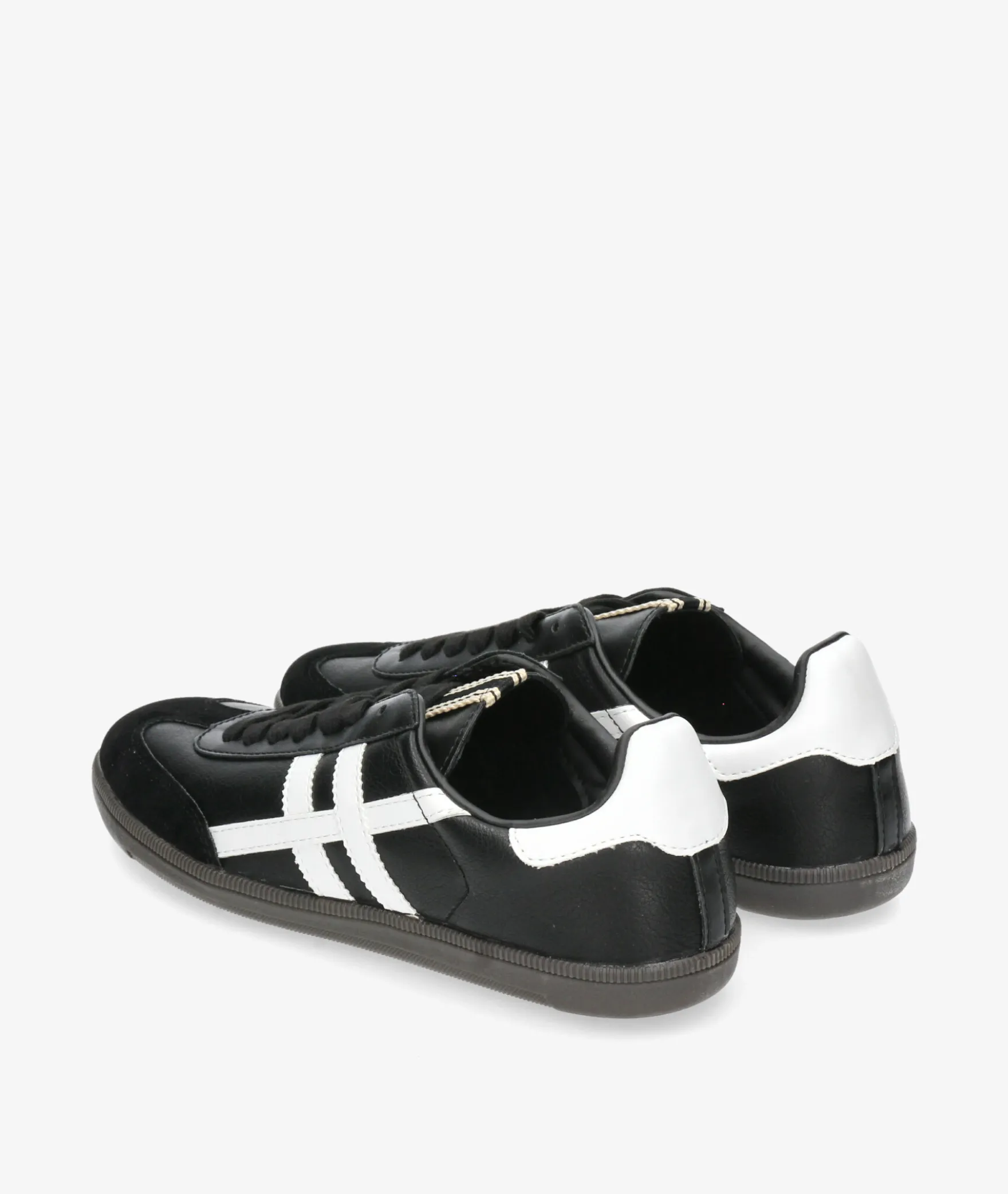 Deportivos CORINAM4505 en negro