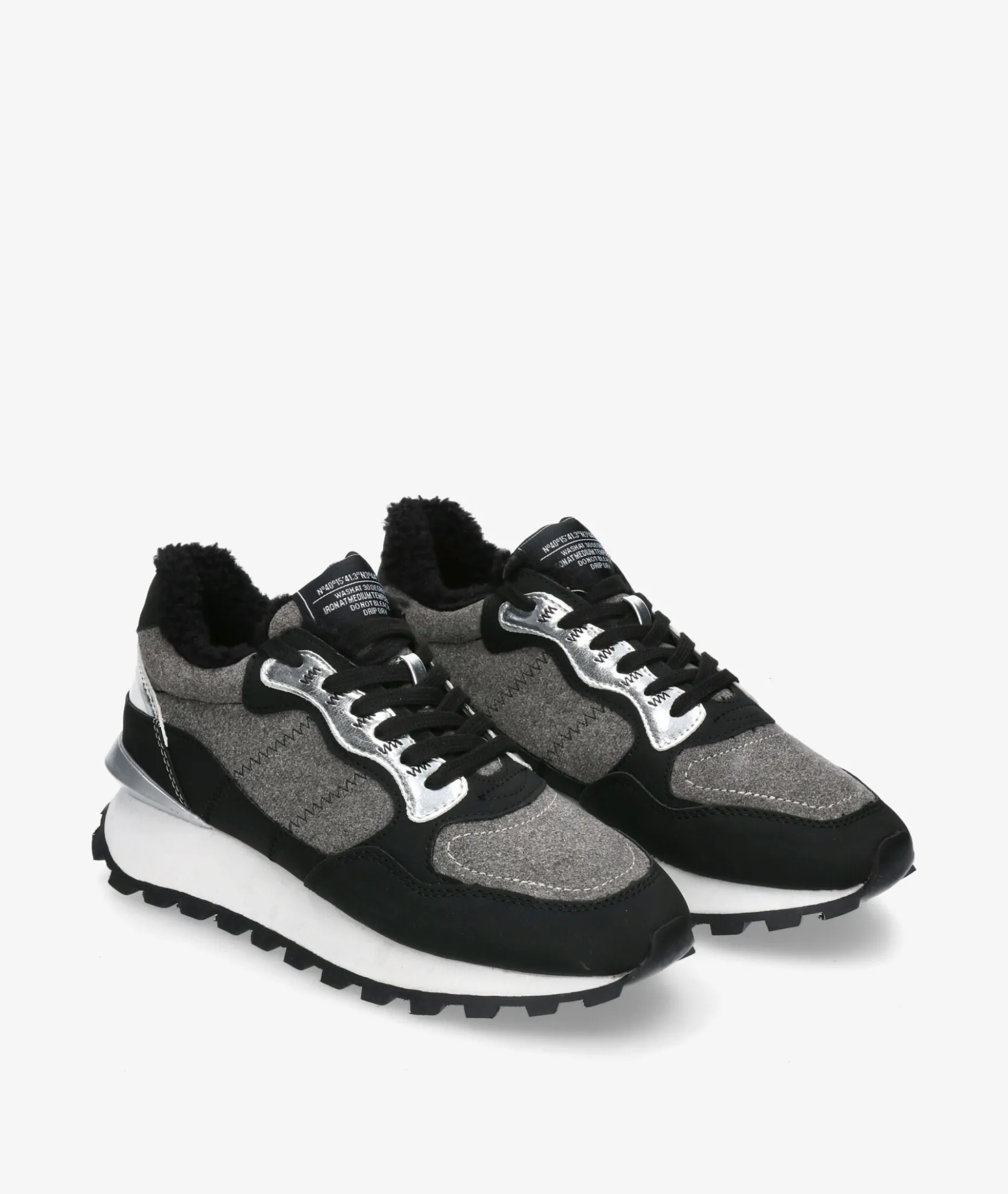 Deportivos CORINAM5575 en negro