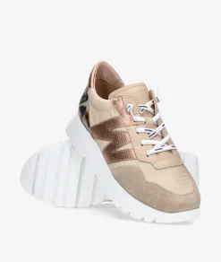 Deportivos WondersA-24100 en beige
