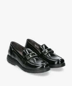 Mocasines Fluchos F1794 en charol negro