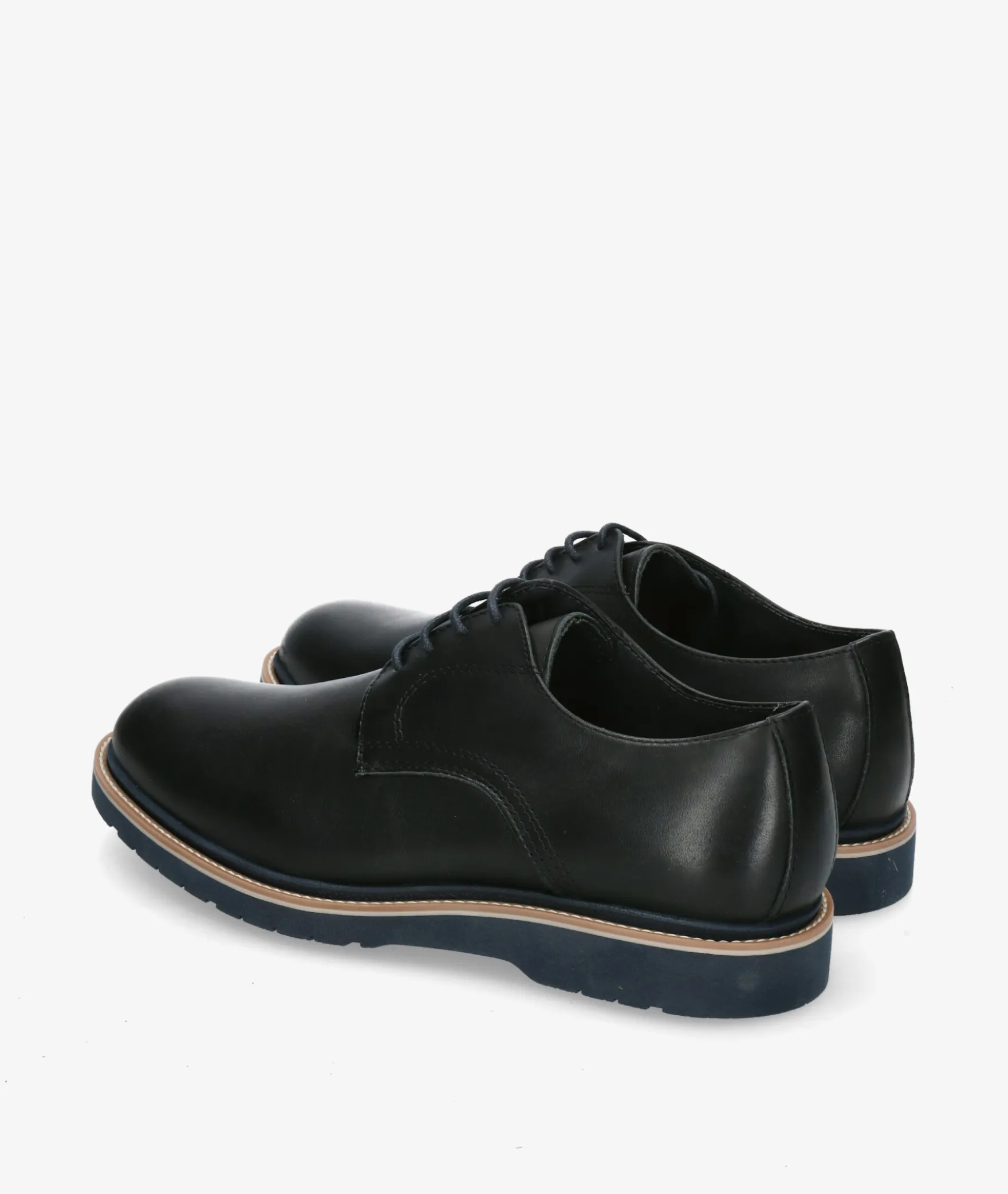 Zapatos de vestir Traveris 30807 en negro