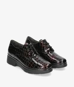 Zapatos inglés Pitillos 10057 en charol burdeos